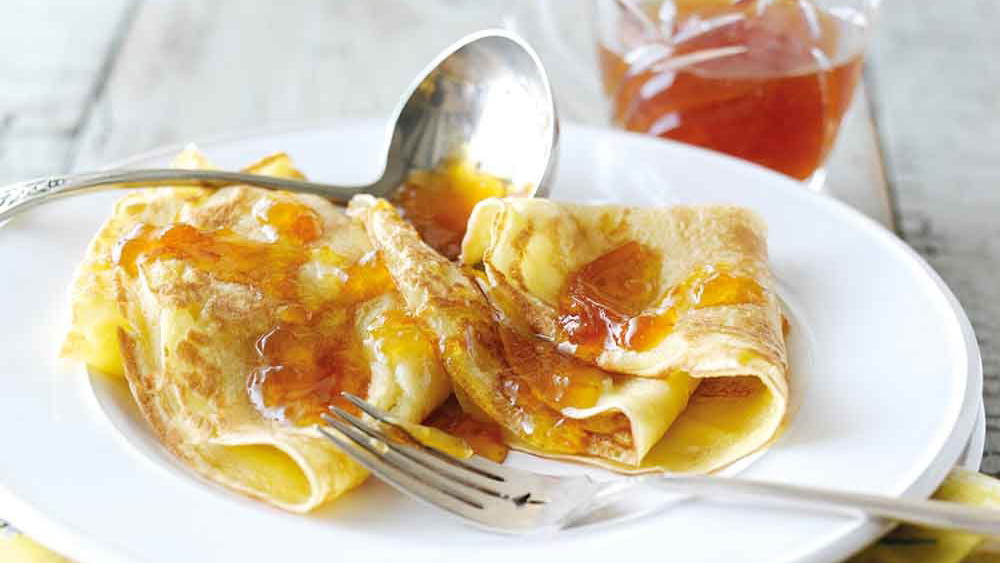 Cr�pes with Brandy Marmalade Sauce