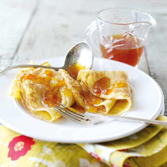 Cr�pes with Brandy Marmalade Sauce