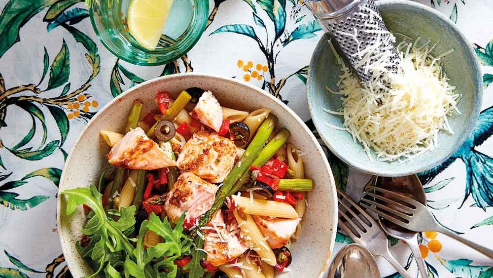 Italian-Style Salmon Pasta