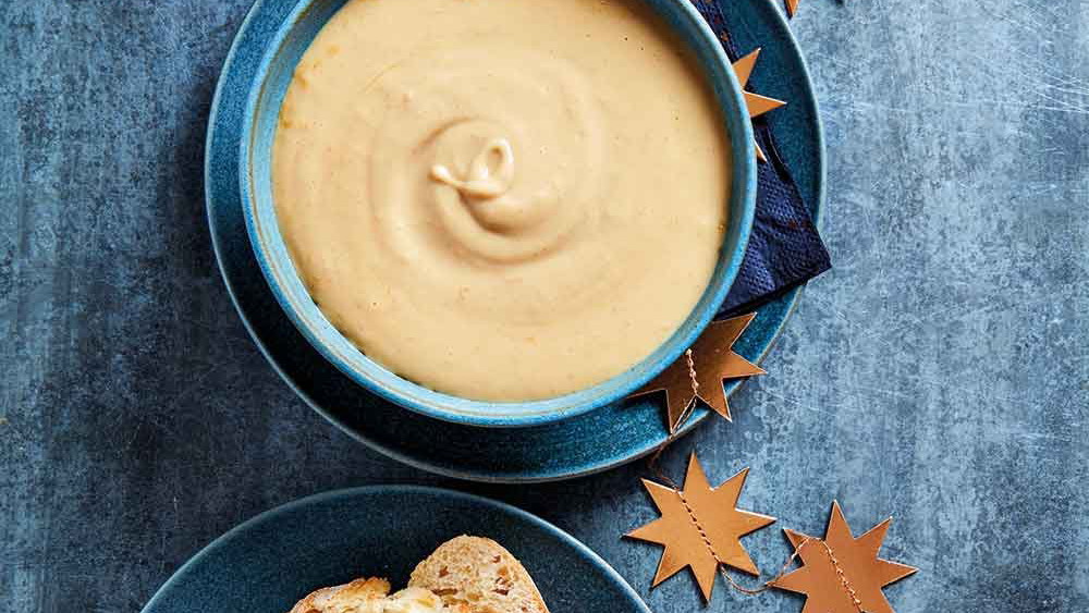 Hot Cheddar Rarebit Dip