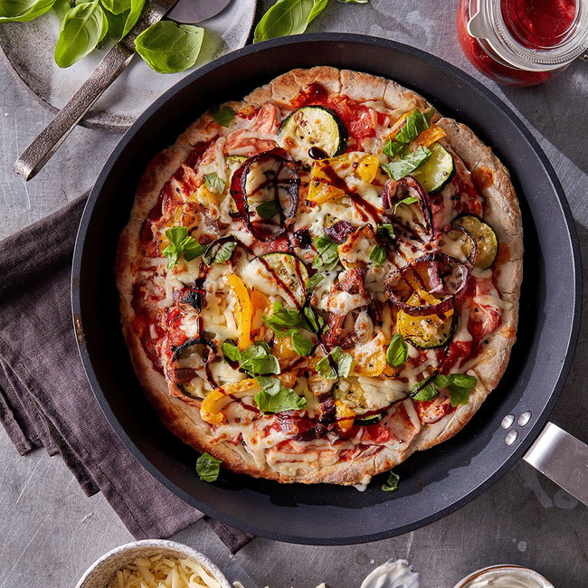 fans of snacks One Pan Pizza