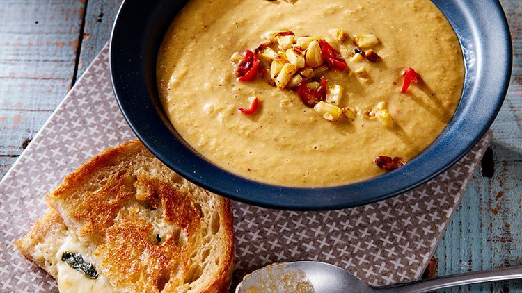 Roasted sweetcorn and chilli soup