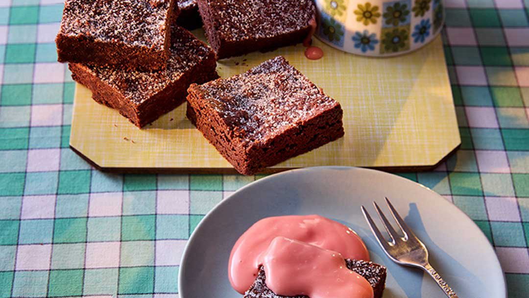School Chocolate Cracknel with Pink, Green or Chocolate Custard