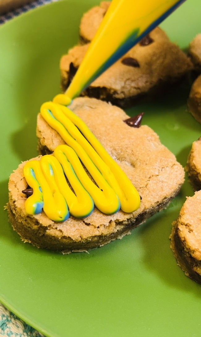 Valentine's Day Super Bowl Cookies