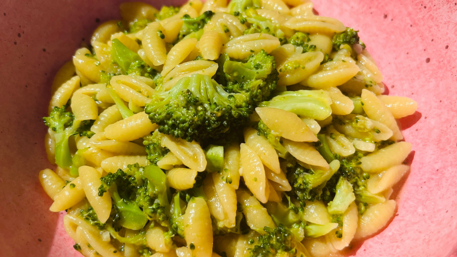 One-Pot Garlic Girl Broccoli Pasta