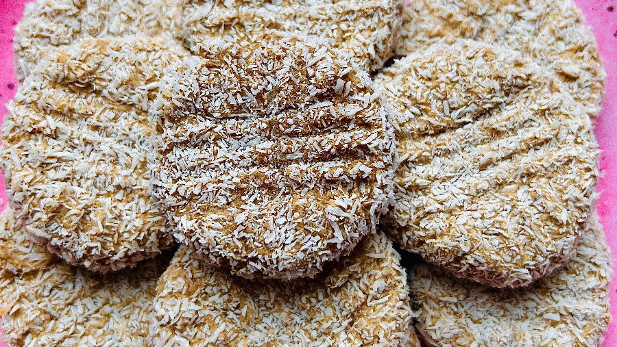 Toasted Coconut Peanut Butter Banana Cookies