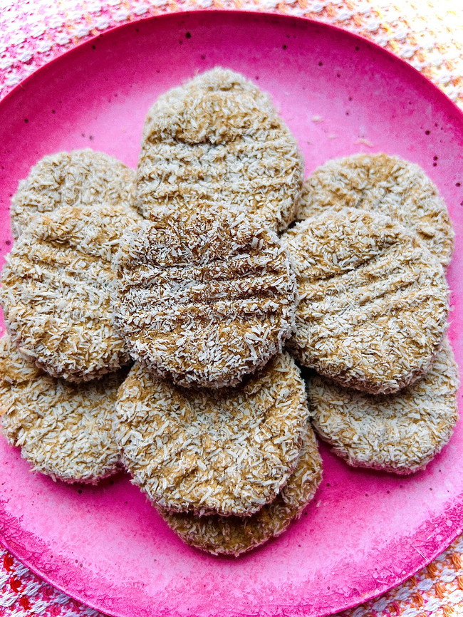 Toasted Coconut Peanut Butter Banana Cookies