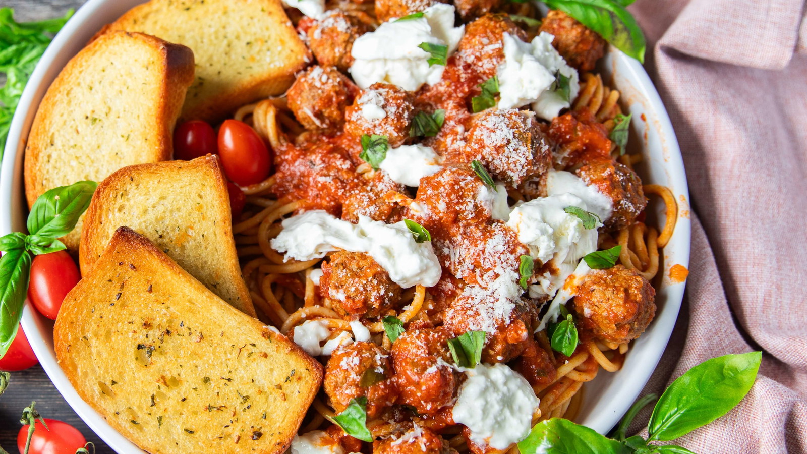 Image of Spaghetti and Beef Meatballs