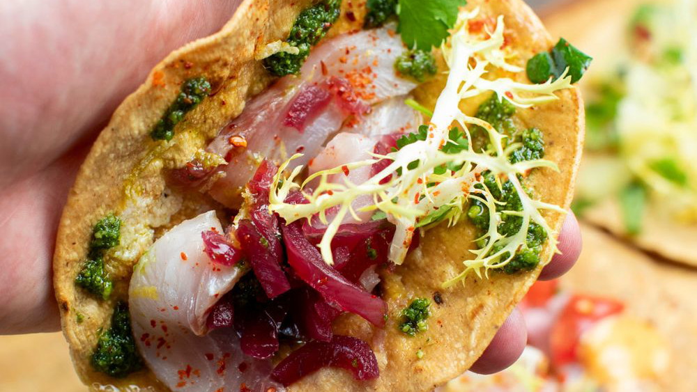 Image of Hjemmelavet bløde tacos med ceviche af multe a la Oaxaca