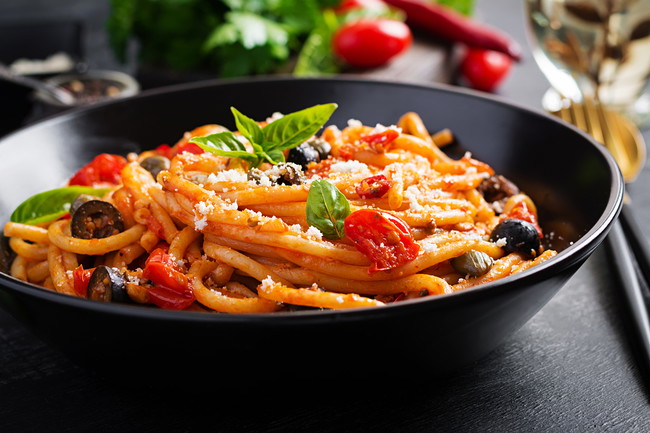 Image of Spaghetti alla Puttanesca Rosso Notte