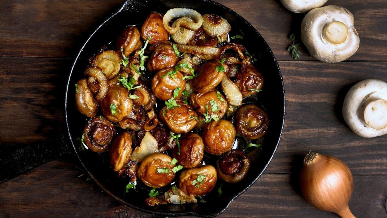 Image of Pan-Fried Mushrooms with Butter and World's best garlic aioli🍄