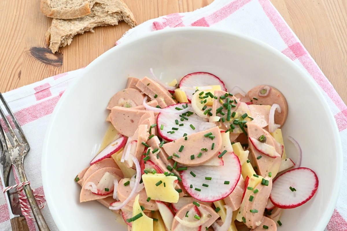 Schweizer Servelat-Salat