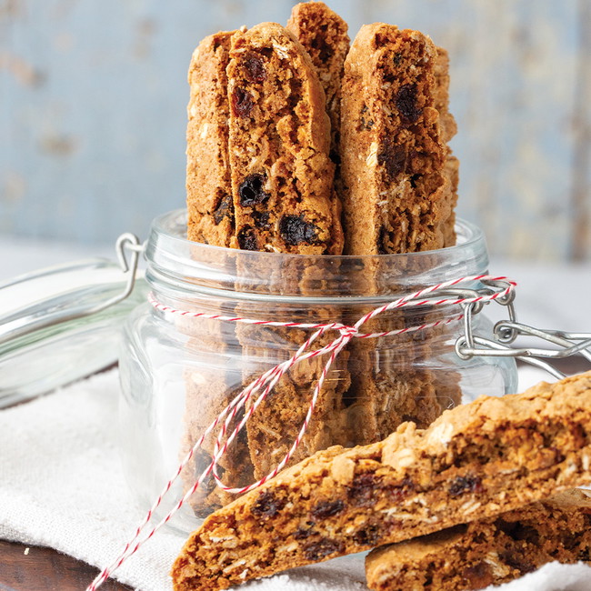 Image of 3-Ingredient Oatmeal Raisin Biscotti
