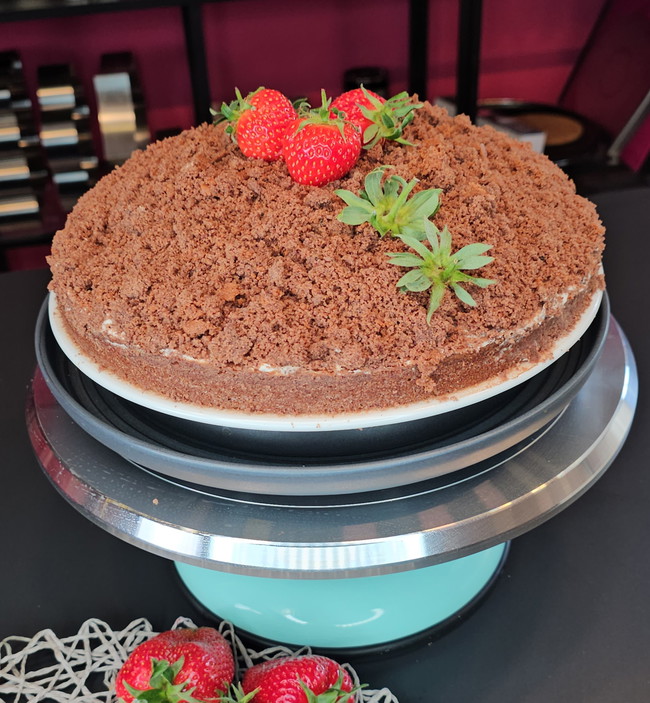 Image of Fruchtiger Erdbeer-Maulwurfkuchen