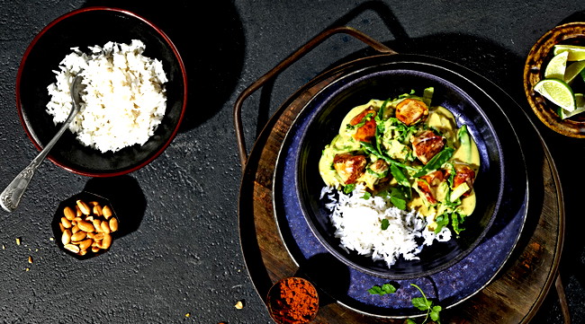 Image of Hähnchen-Mango-Curry mit Kokosmilch & Reis 