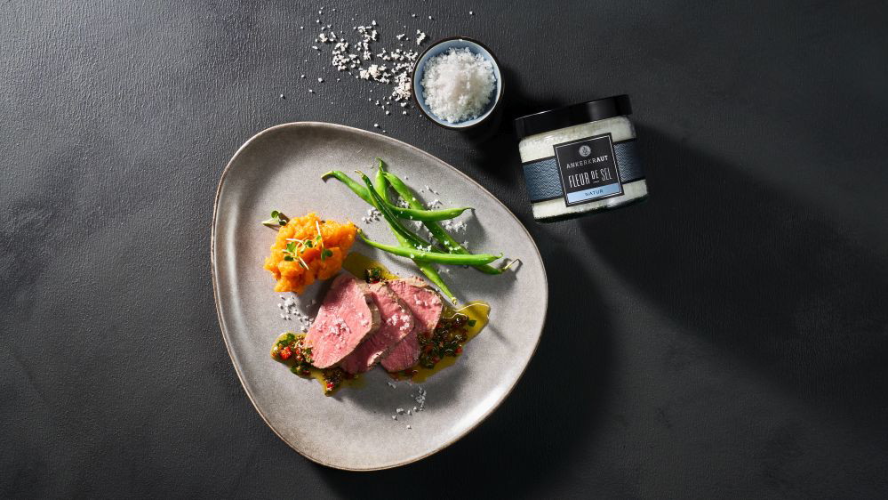 Image of Kalbsfilet mit Chimichurri Sauce auf Süßkartoffelpüree