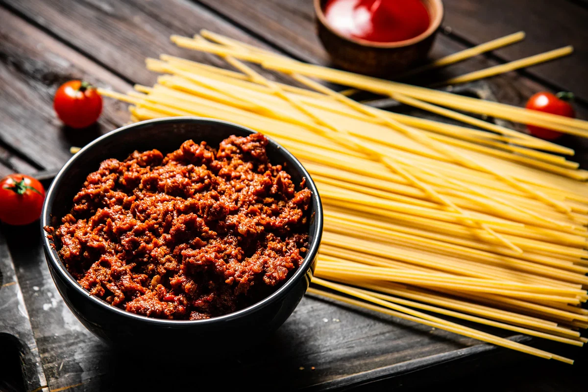 Bolognese sauce. How to make traditional ragù alla bolognese