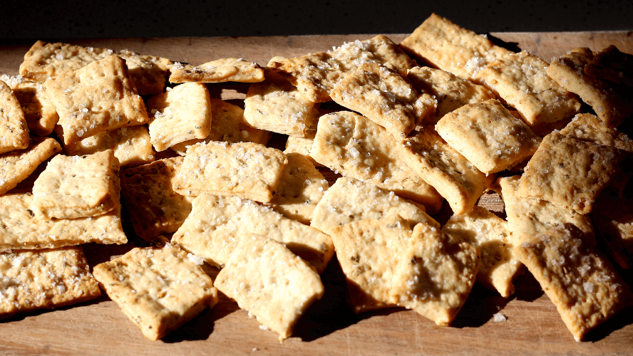 How to make Sourdough Discard Crackers