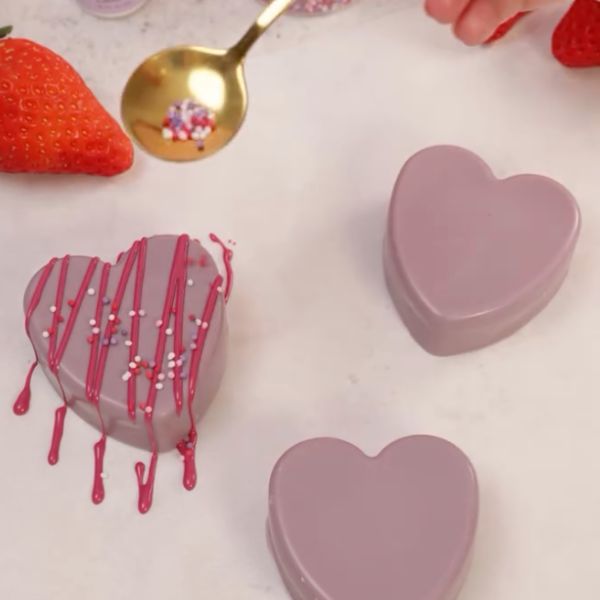 Image of Happy Drip nach Wahl erwärmen, Linien ziehen und direkt mit...