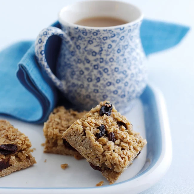 Cinnamon & Raisin Flapjacks,