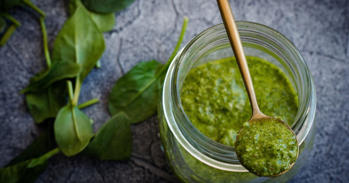 Sauce ail des ours : une sauce aromatique à déguster sans modération