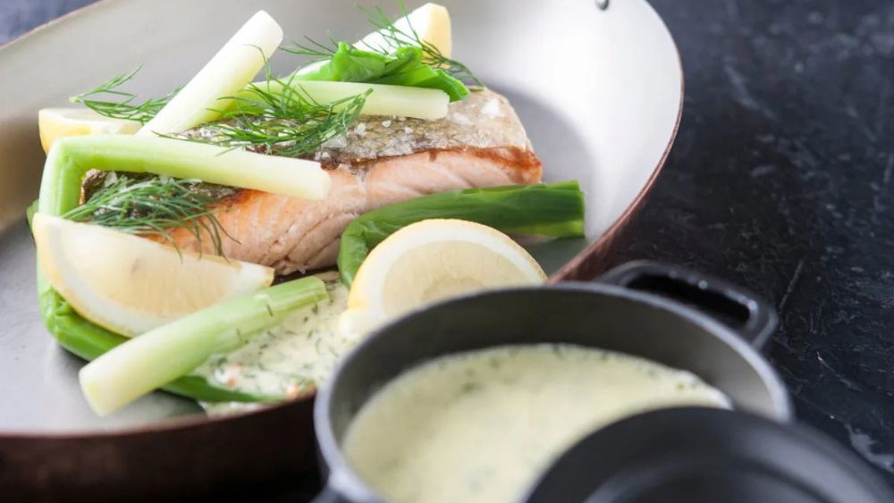 Image of Stegt laks med krydderhollandaise