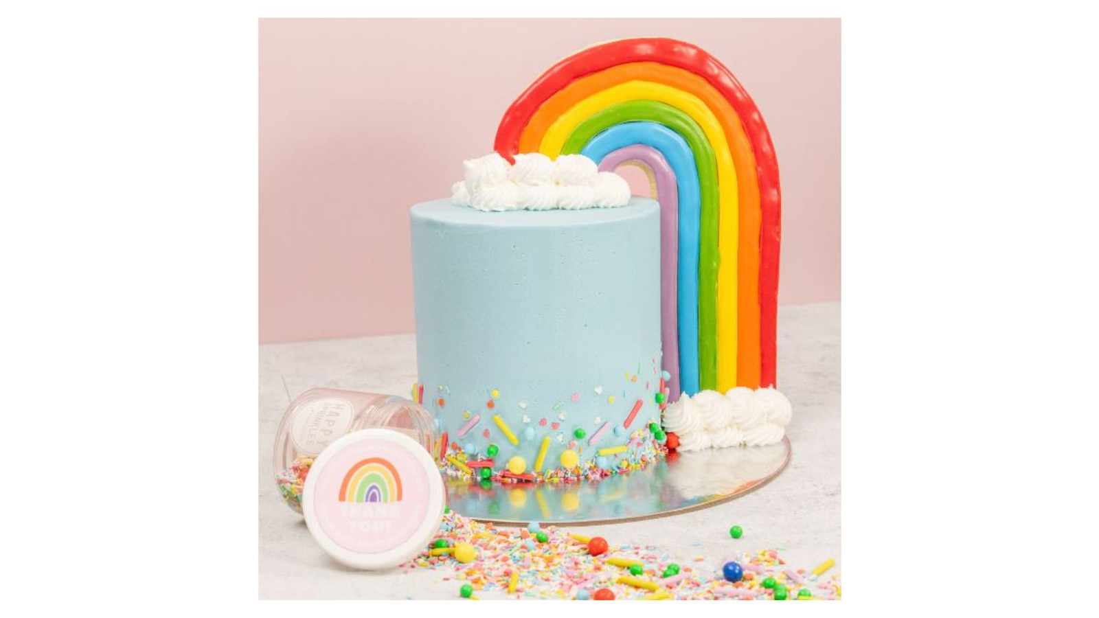 Image of Pride Torte mit Royal Icing Regenbogen