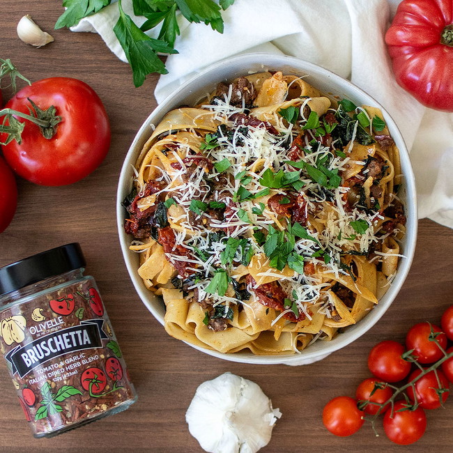 Sun-Dried Tomato, Sausage & Kale Pasta