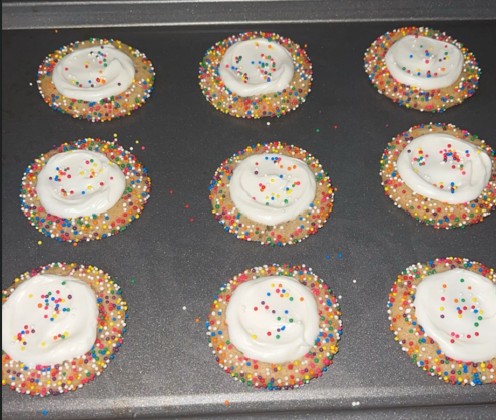 Sprinkle Cookies with Frosting