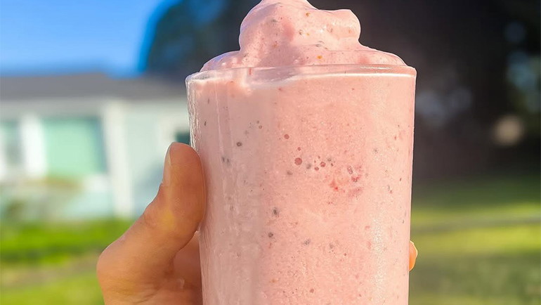 Tropical Chia Smoothie Recipe | Navitas Organics