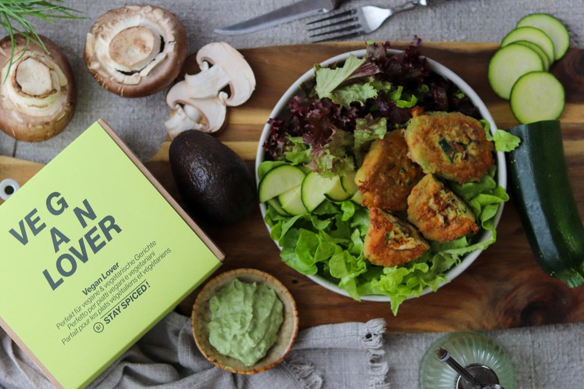 Gefüllte Avocadoschnitzerl – kreativ, knusprig, vegetarisch
