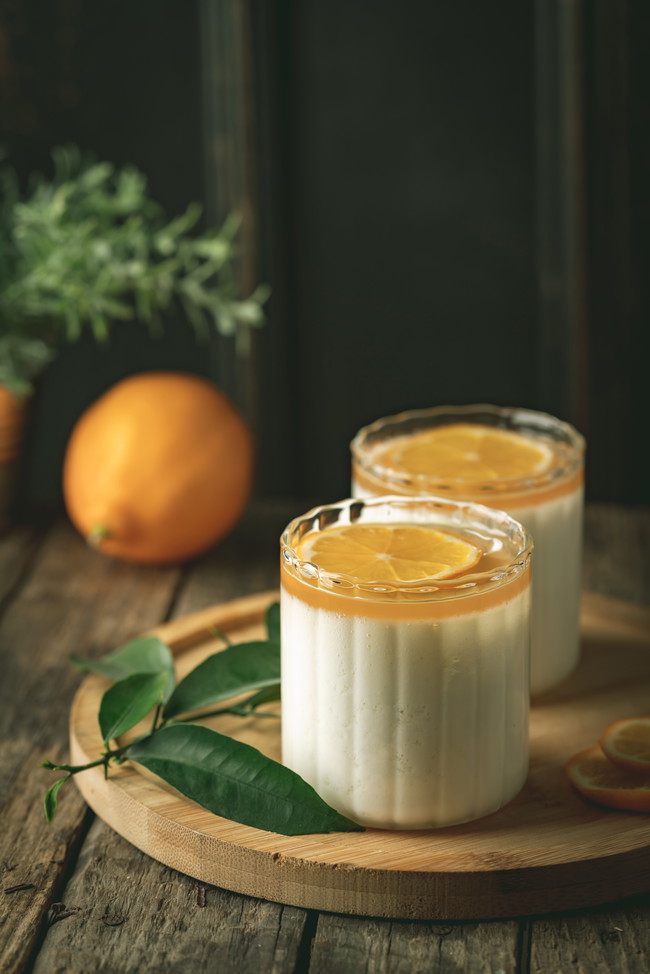 Image of Zitronen-Panna Cotta mit Honig