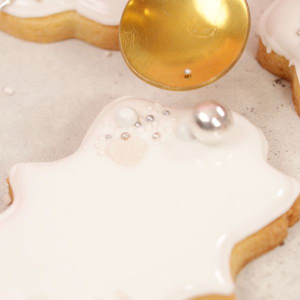 Image of Wer mag, bringt Highlights mit Glanzpuder, Blattgold oder dem Happy...