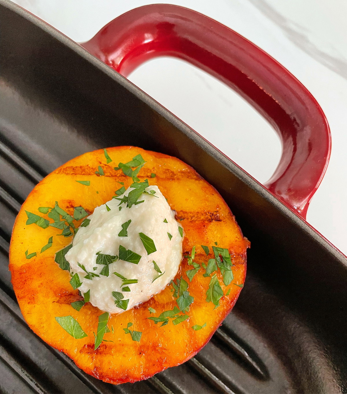 The Best Savory Grilled Peaches With Pistachios & Mint