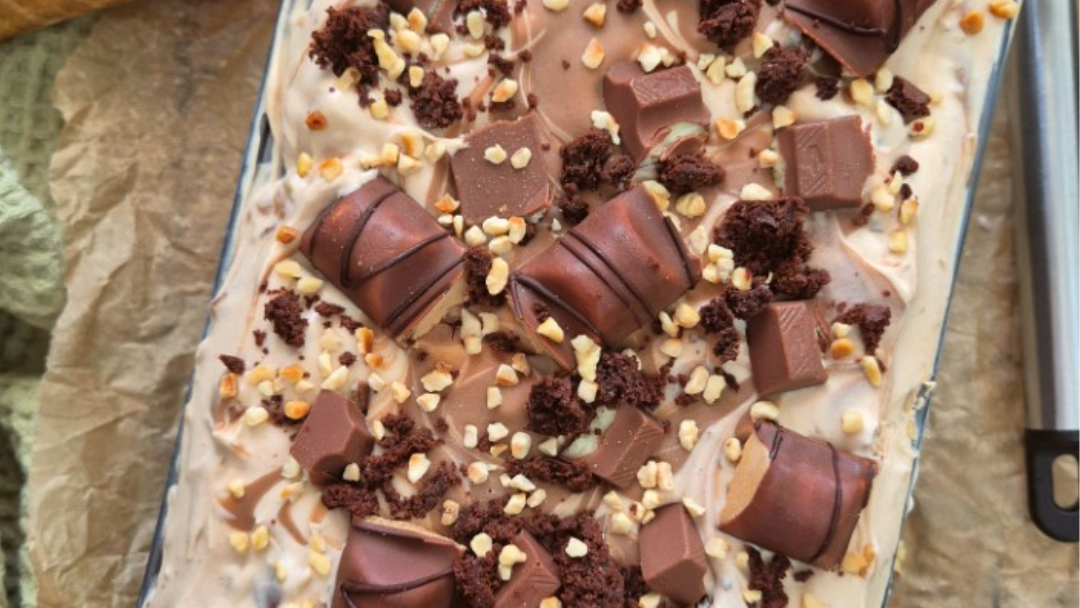 Image of No Churn Kinder Ice-Cream with Brownie Pieces