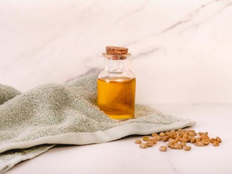 Image of Huile de massage drainante et détox