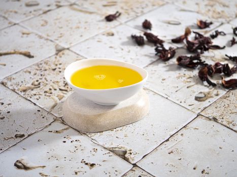Image of Reviving oil bath for colored hair