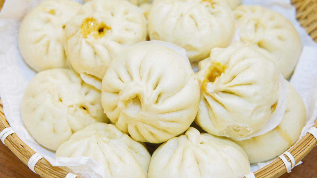 Image of The BEST Pork Steamed Buns / Chinese Bao Buns Recipe (猪肉白菜包子)