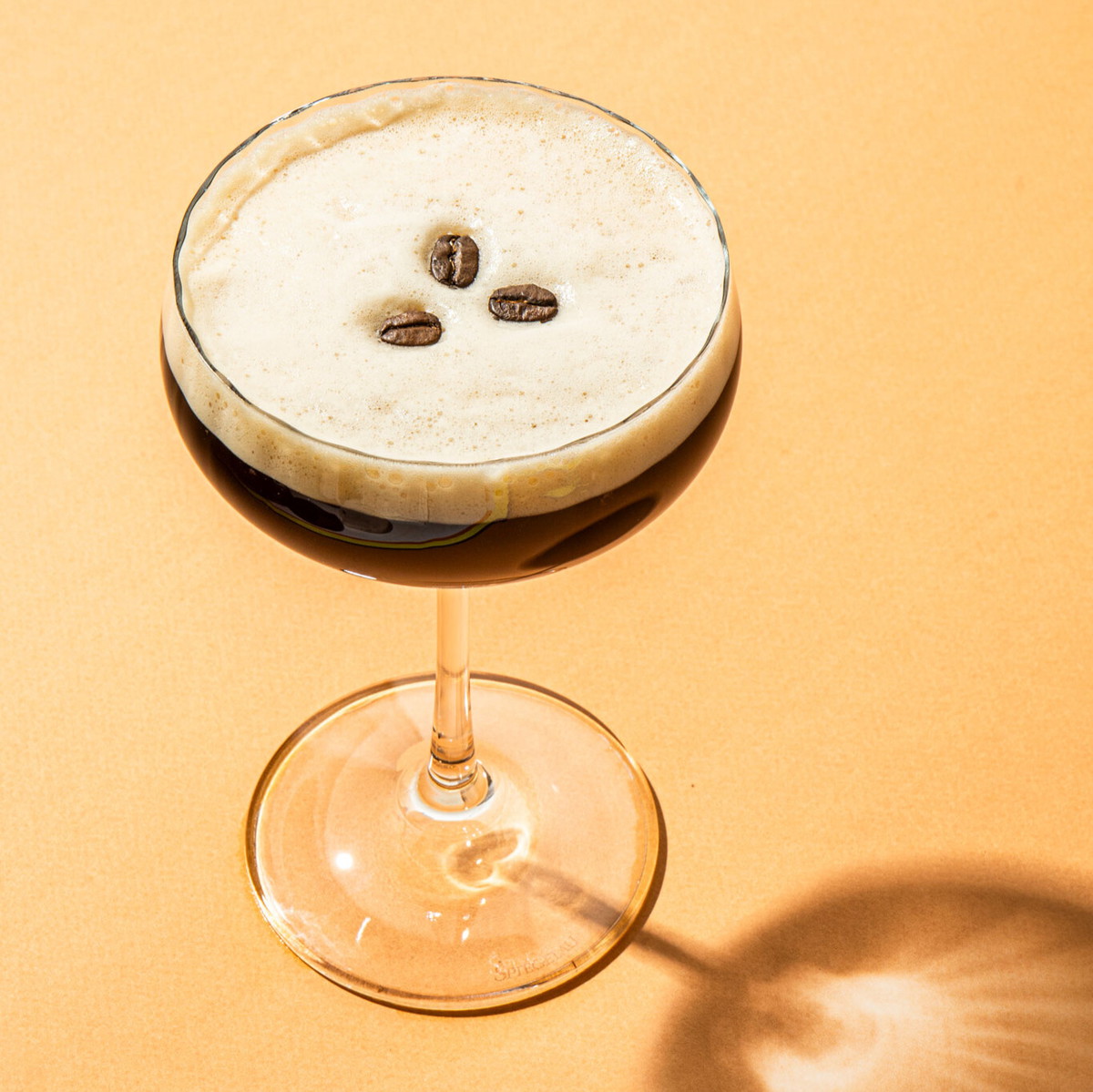 Alkoholfreier Espresso Martini mit POLLY