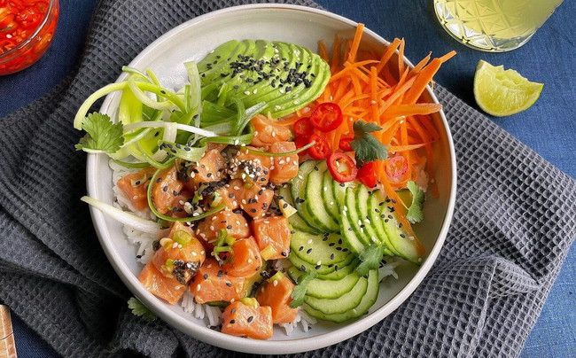 Spicy Salmon Poke Bowl