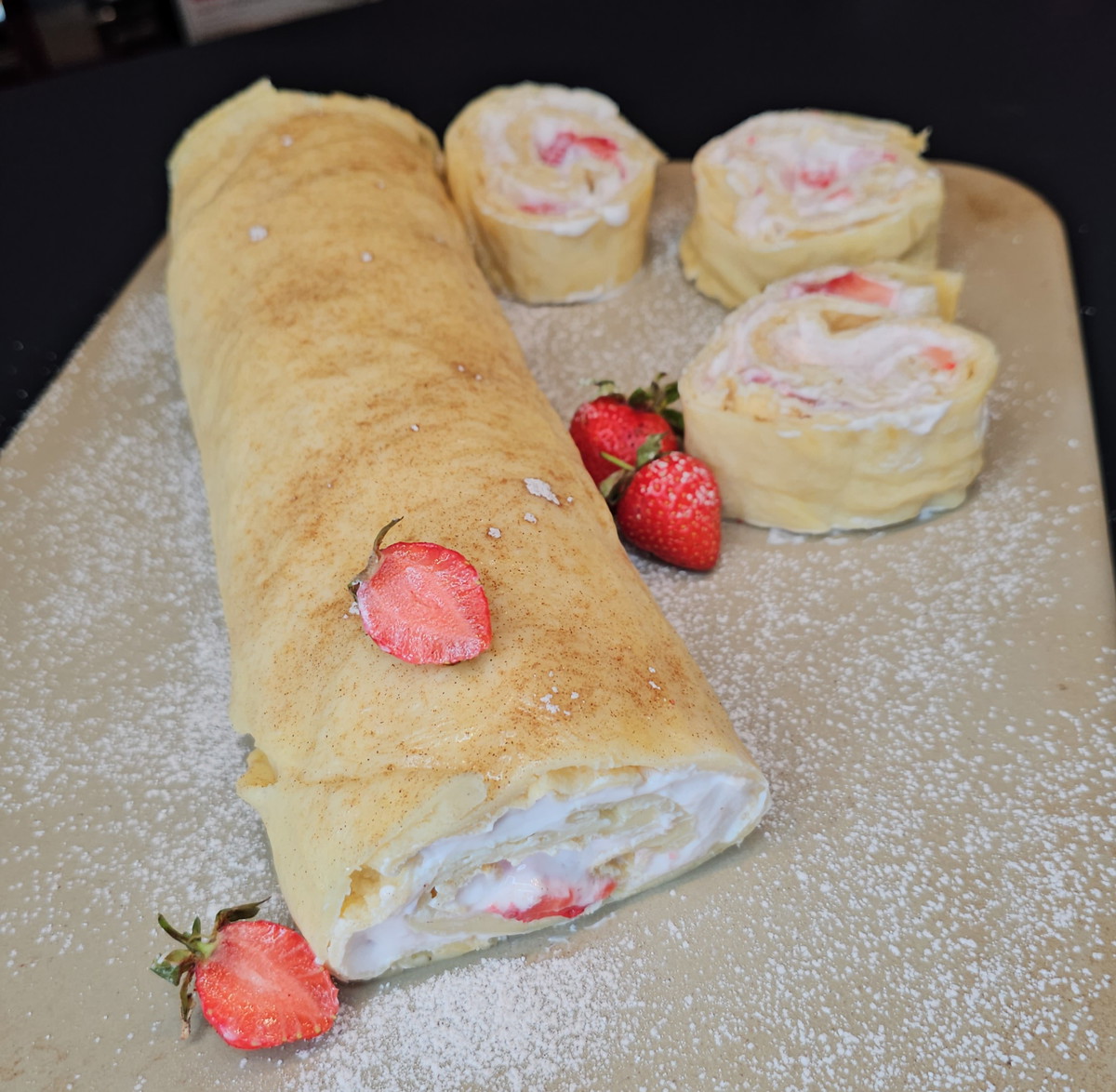Gefüllte Ofenpfannkuchen Rolle 