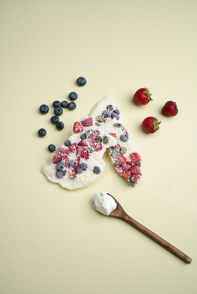 Image of Yoghurtbark med bär