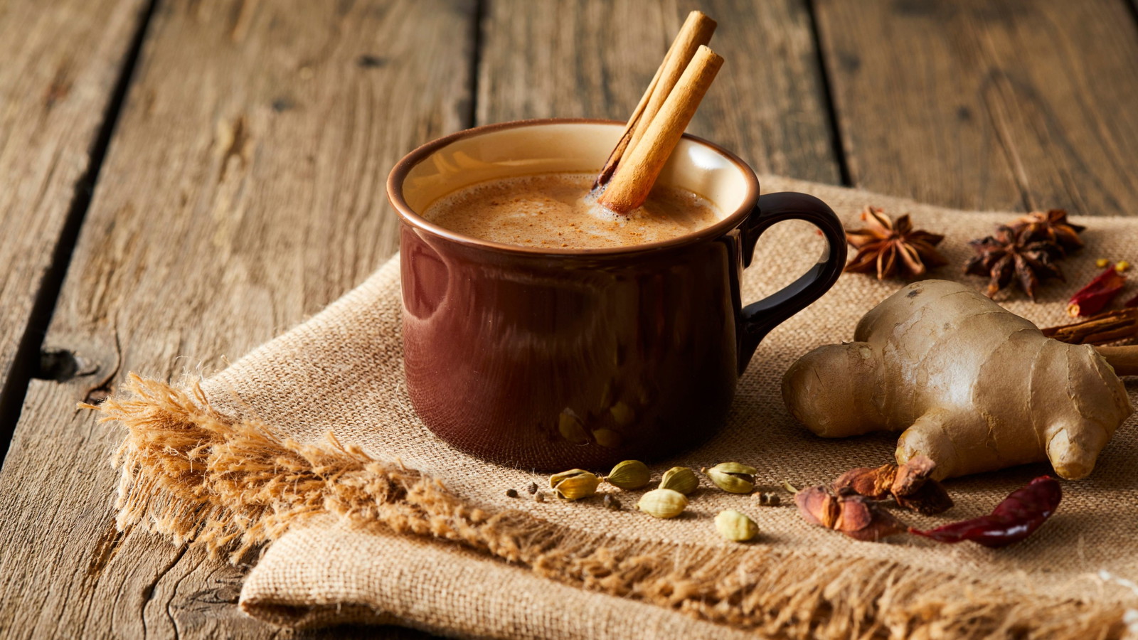 Image of Thé noir indien aux épices et au lait (Masala Chai)
