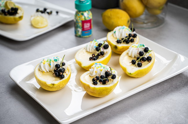 Image of Zitronencreme in der Frucht