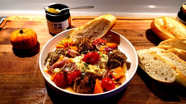 Image of Gefüllter Hokkaido-Kürbis mit Hackfleisch & Feta