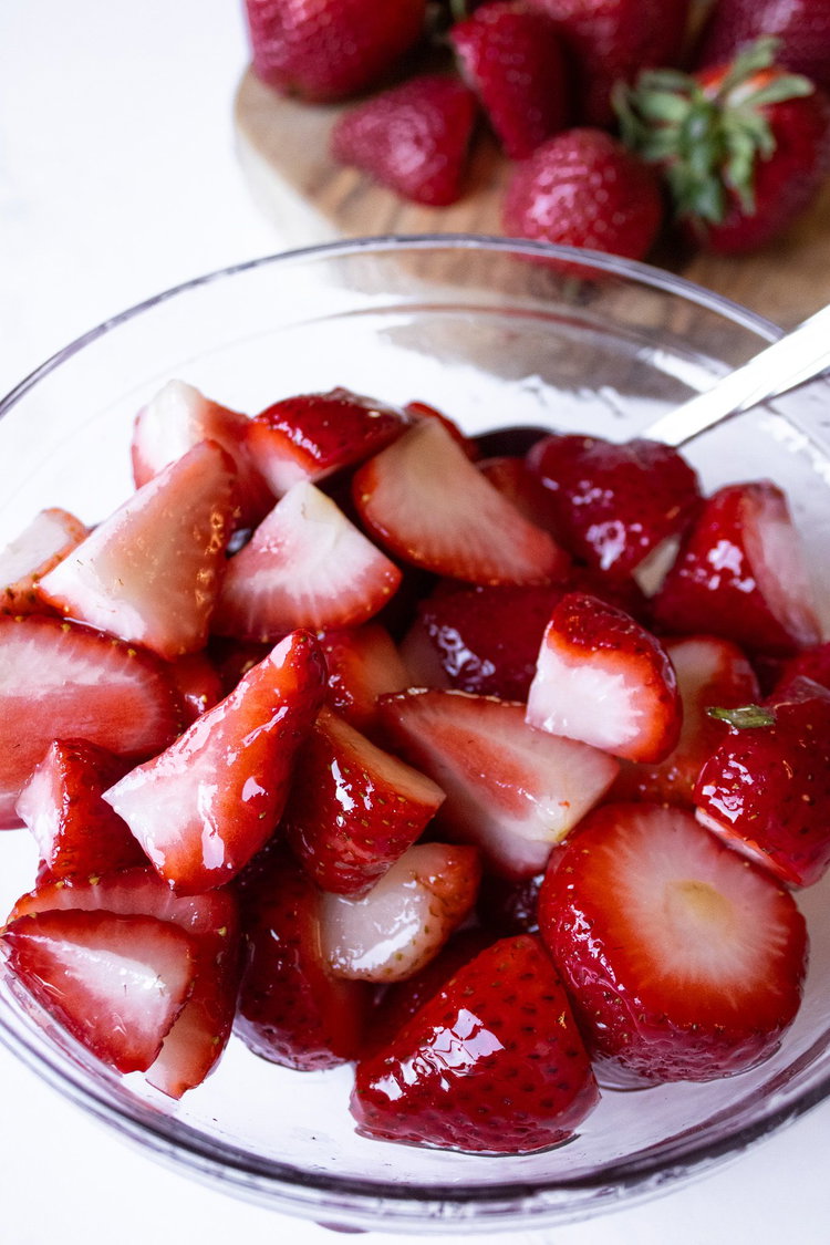 Image of Cut up 1 - 2 cups strawberries
