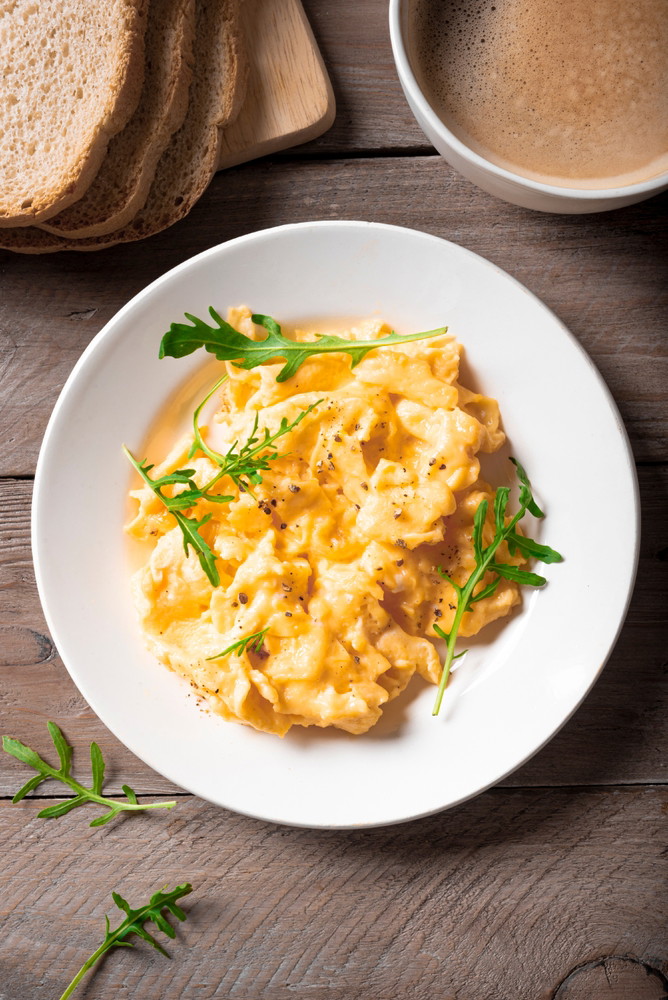 The Fluffiest Cheesy Scrambled Eggs