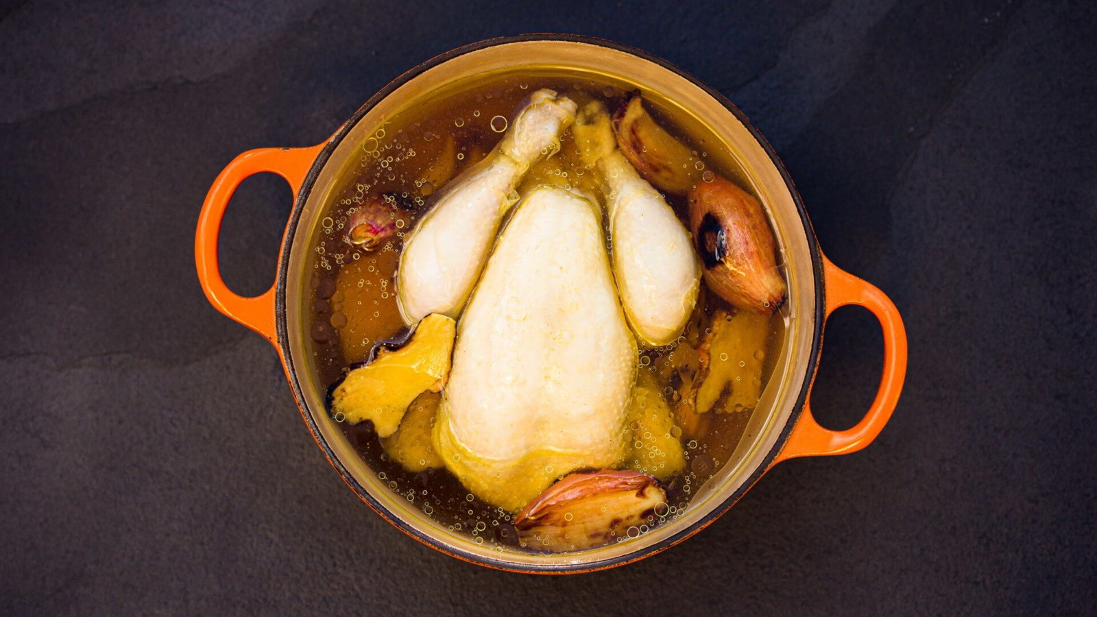 Image of Asiatische Hühnerbrühe - Chicken Stock