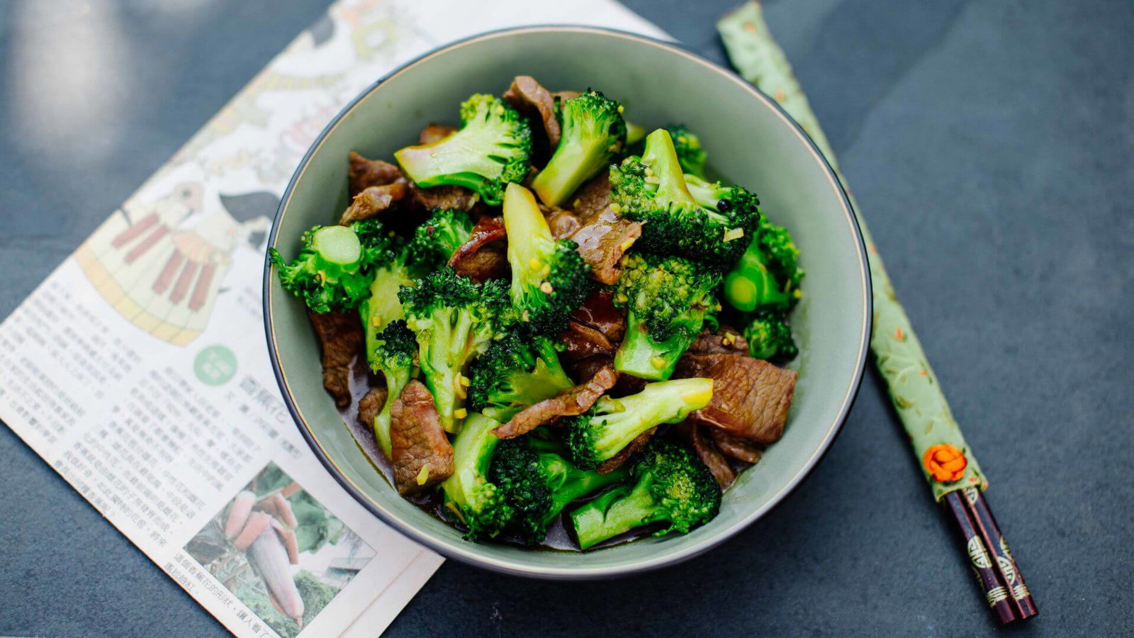Image of Rindfleisch aus dem Wok mit Austernsauce und Brokkoli