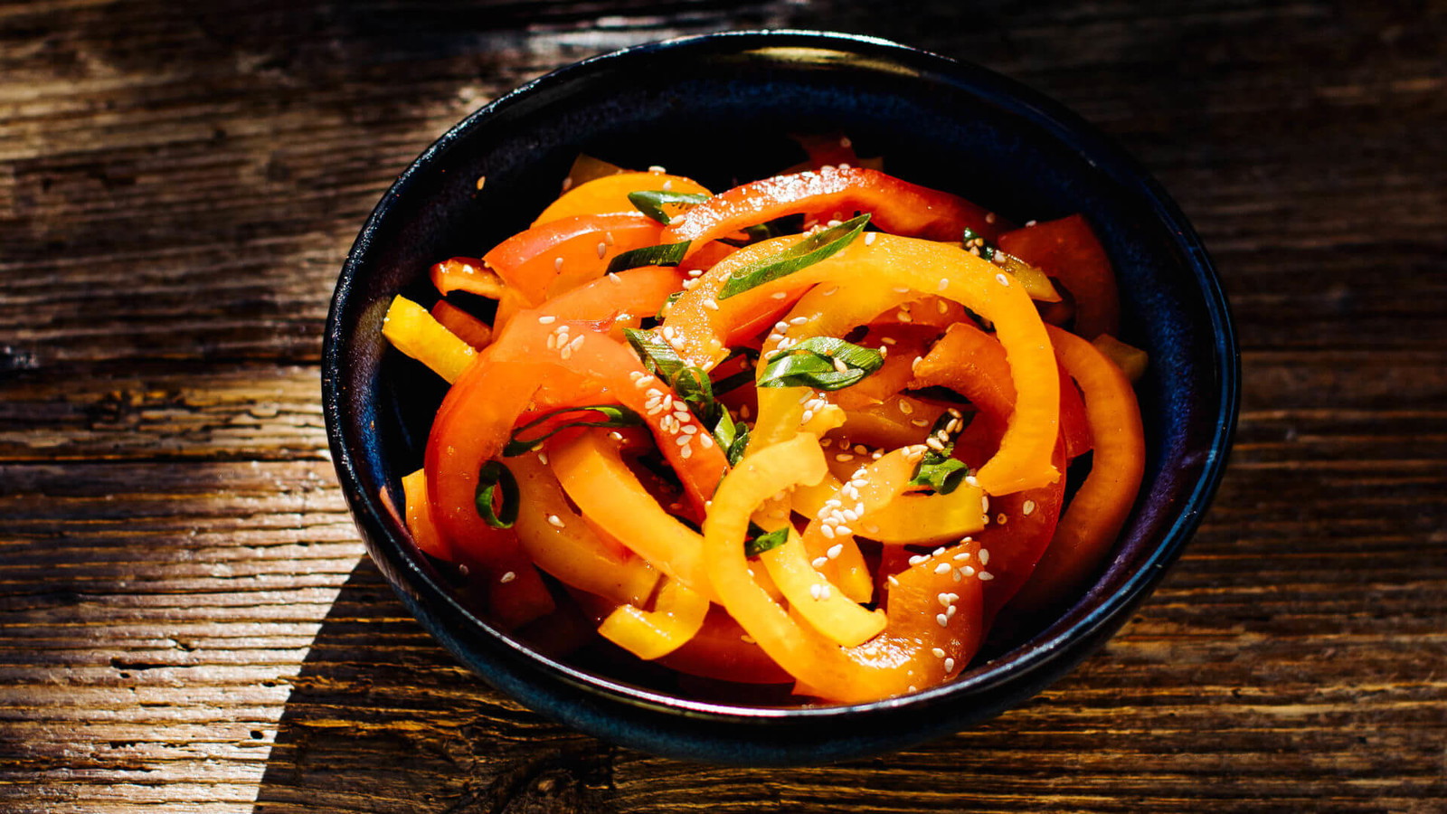 Image of Banchan: Paprika mit Frühlingszwiebeln und Gochujang